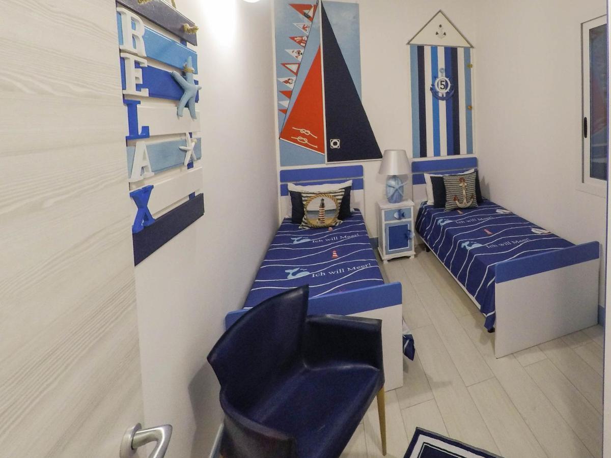Вілла La Casa In Riva Al Mare Аугуста Екстер'єр фото