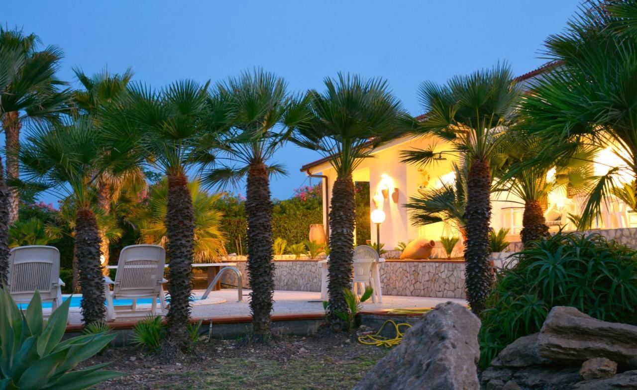 Вілла La Casa In Riva Al Mare Аугуста Екстер'єр фото
