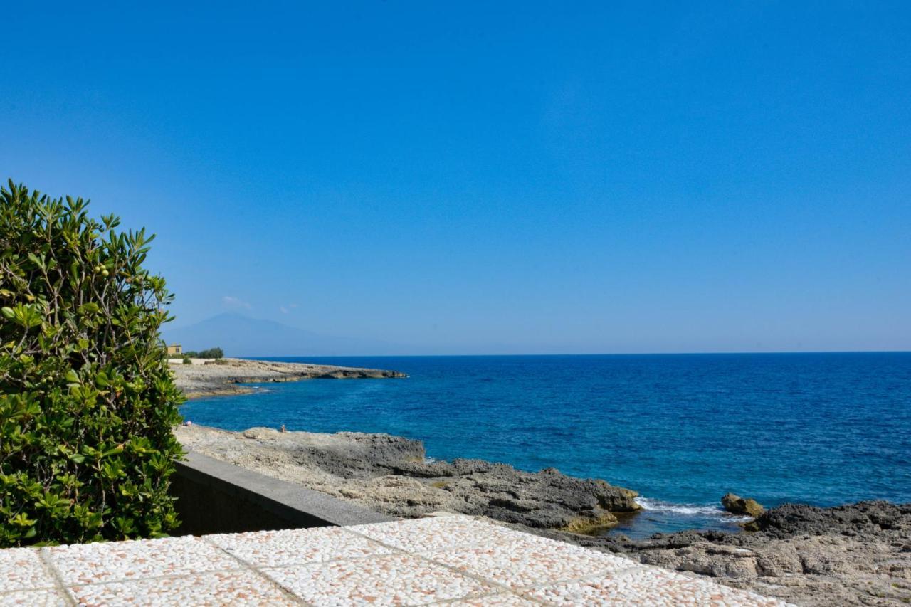 Вілла La Casa In Riva Al Mare Аугуста Екстер'єр фото