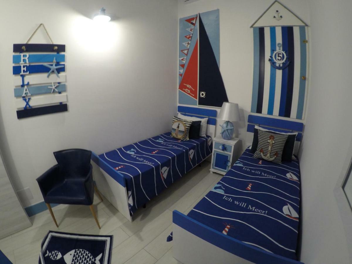 Вілла La Casa In Riva Al Mare Аугуста Екстер'єр фото