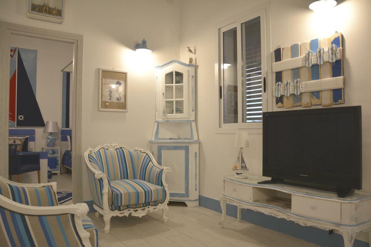Вілла La Casa In Riva Al Mare Аугуста Екстер'єр фото